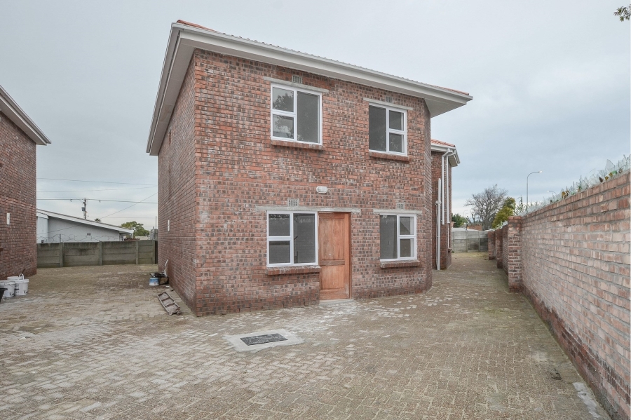 22 Bedroom Property for Sale in Oakdale Western Cape